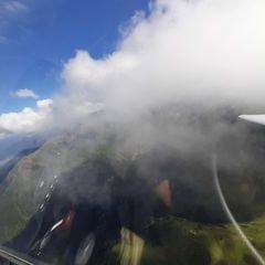 Flugwegposition um 15:09:52: Aufgenommen in der Nähe von Gemeinde Oberhofen im Inntal, Oberhofen im Inntal, Österreich in 2510 Meter